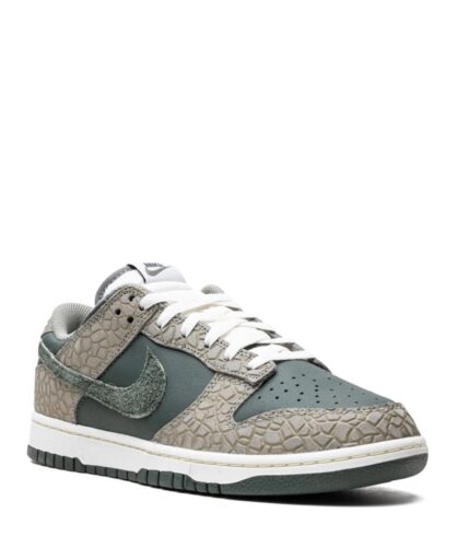 Nike Dunk Low Retro SE